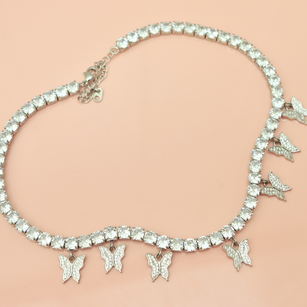 Chunky 18K White Gold Butterfly Charm Chok…